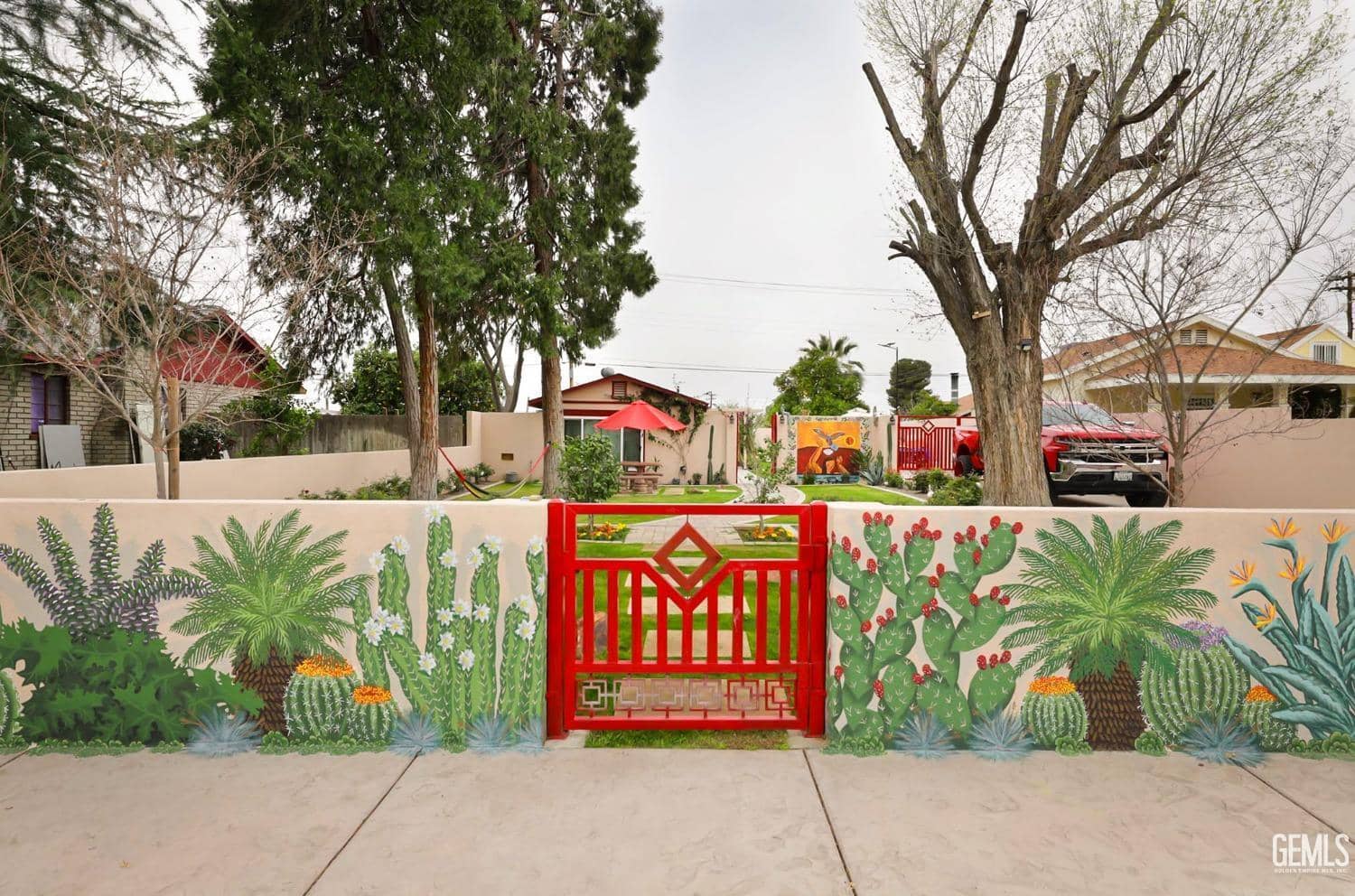 1402 Castaic Avenue — photo 1