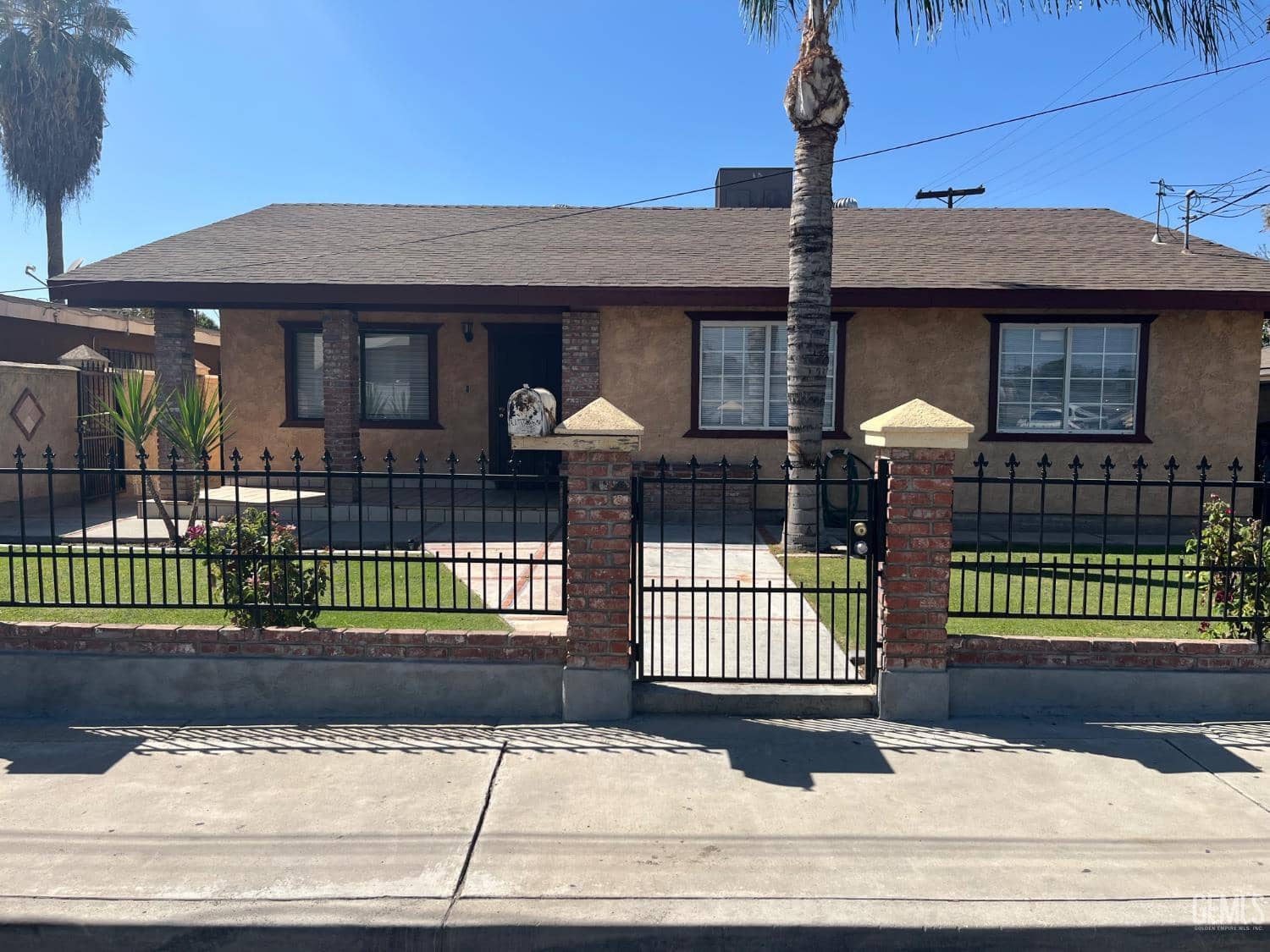 1214 Williams Street — photo 1