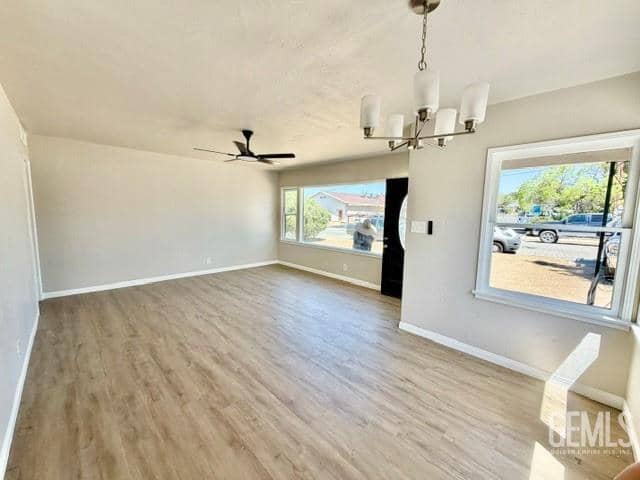 13 La Mesa Drive — photo 3