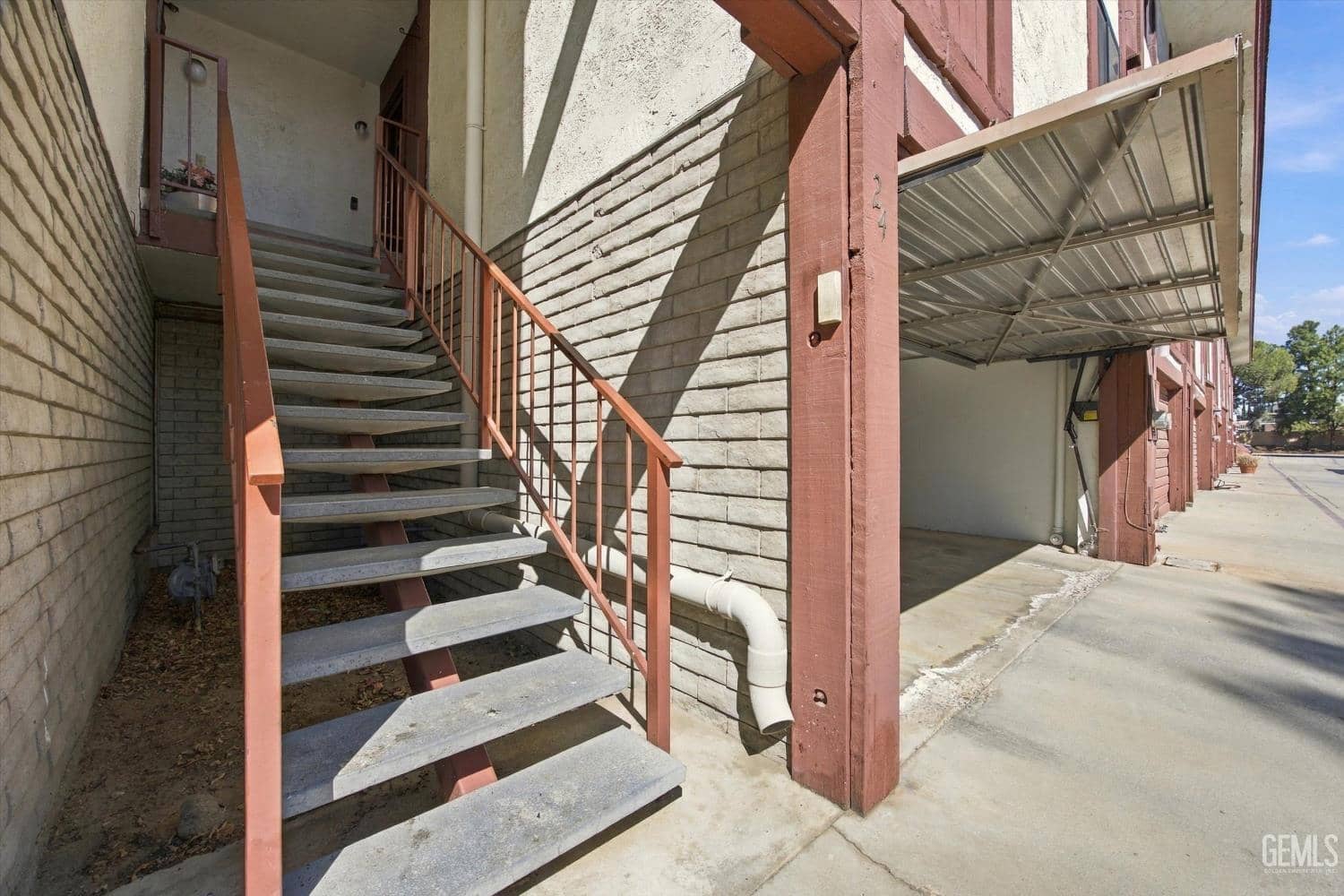2626 Cleo Court — photo 4