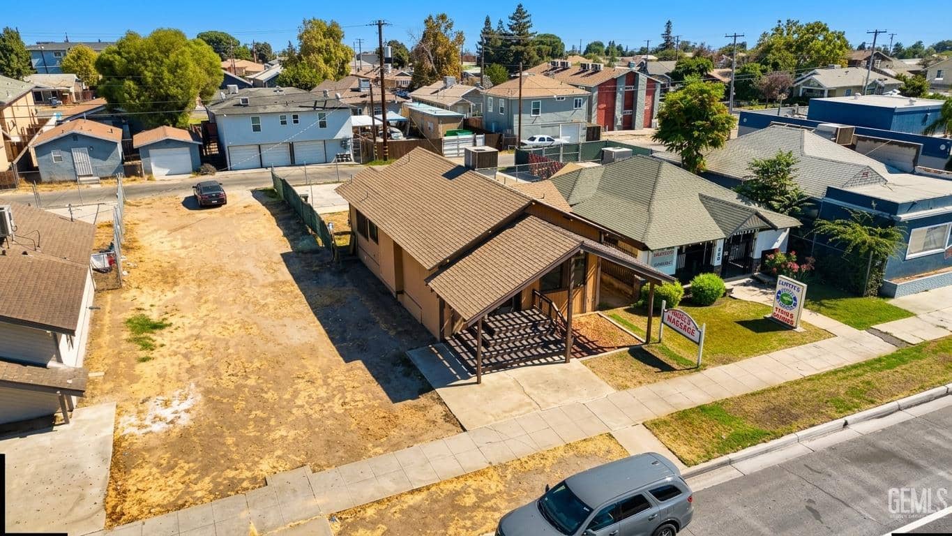 422 Chester Avenue — photo 3