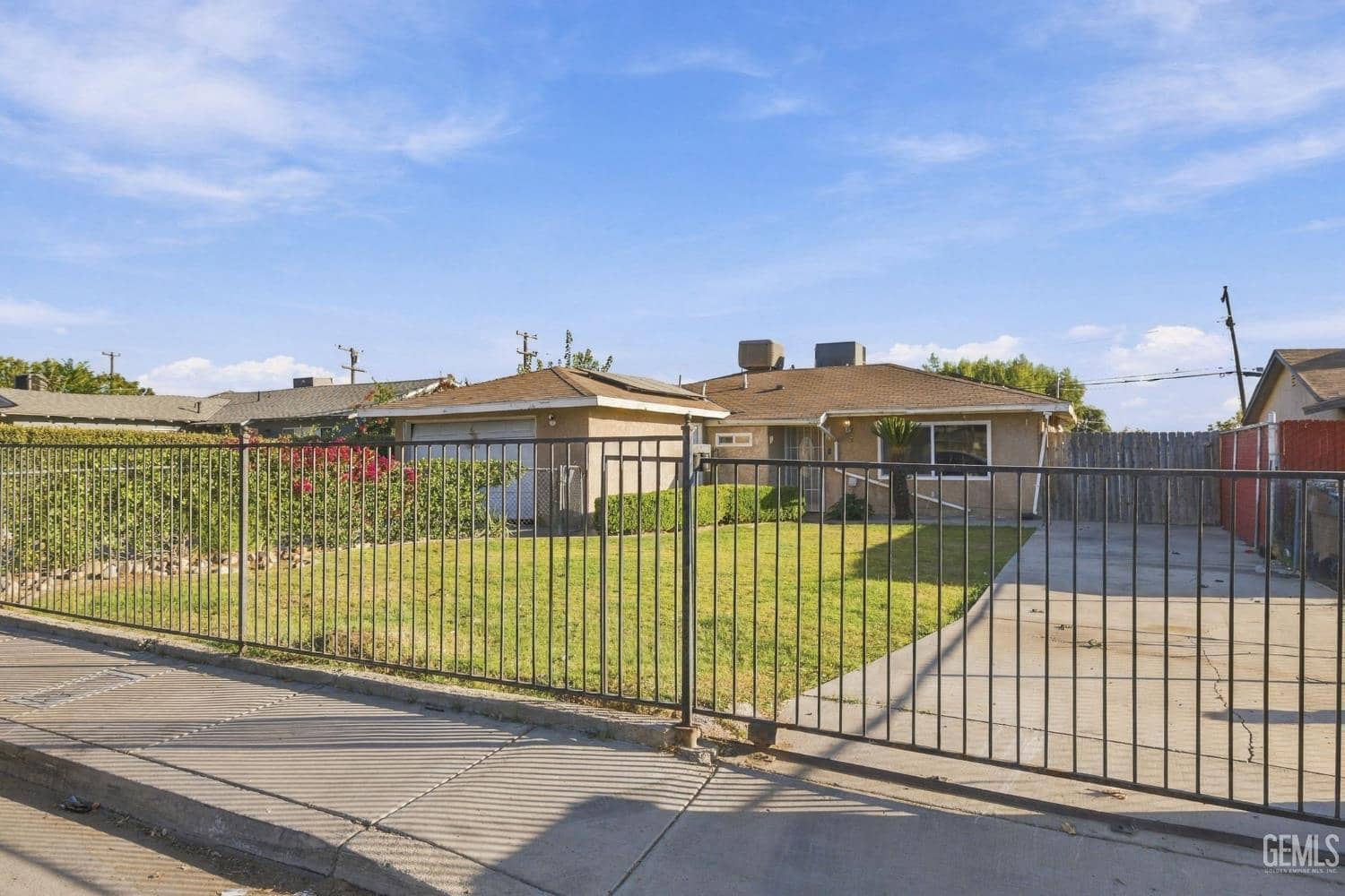 4215 Earl Avenue — photo 3