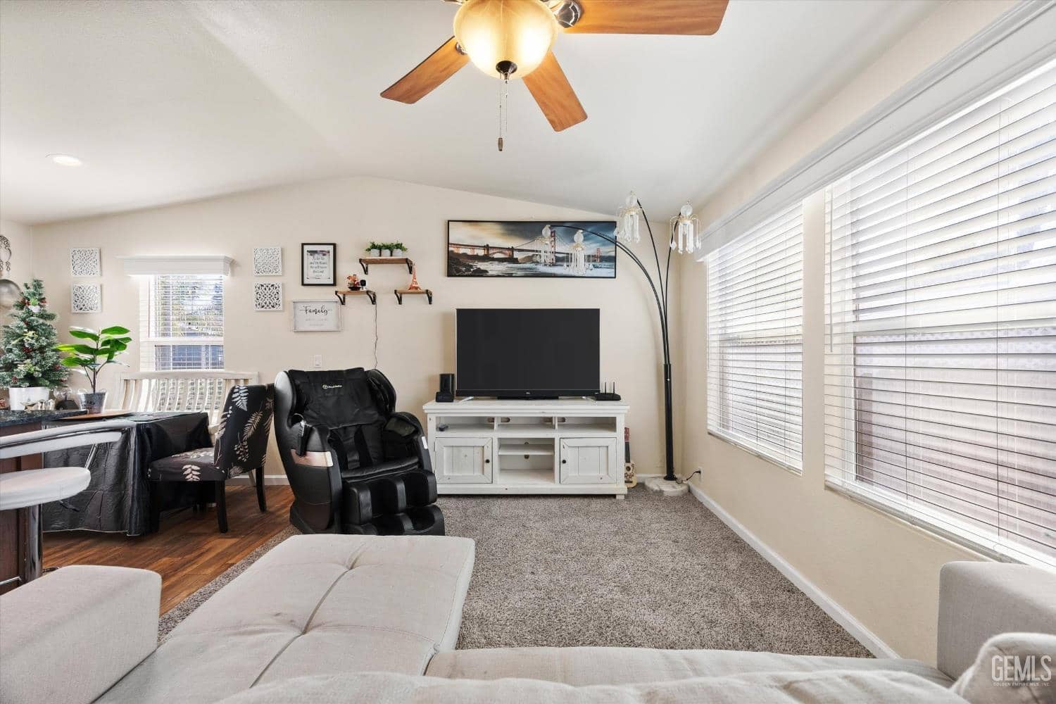 4401 Hughes Lane — photo 5