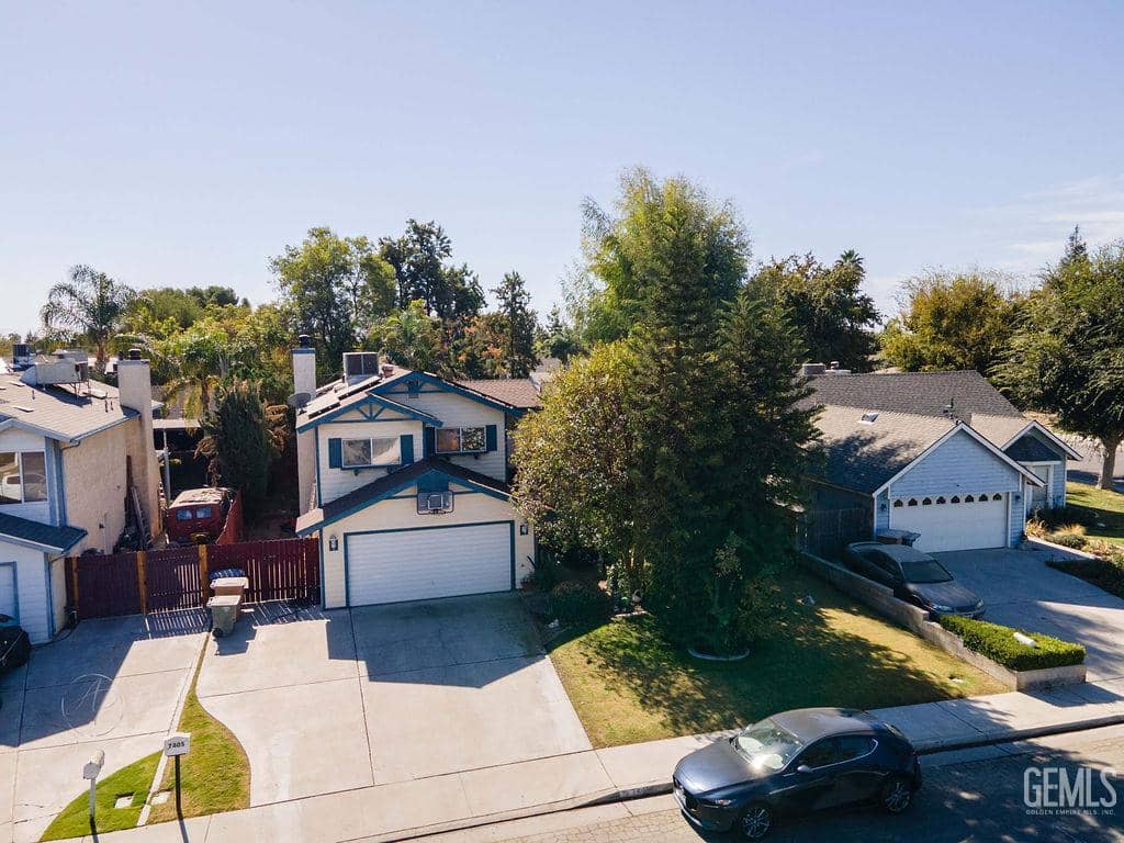 7805 Kandarian Way — photo 2