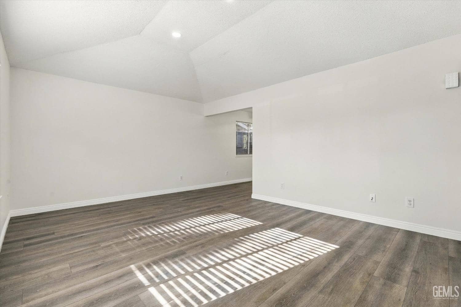 6808 Lafayette Way — photo 4