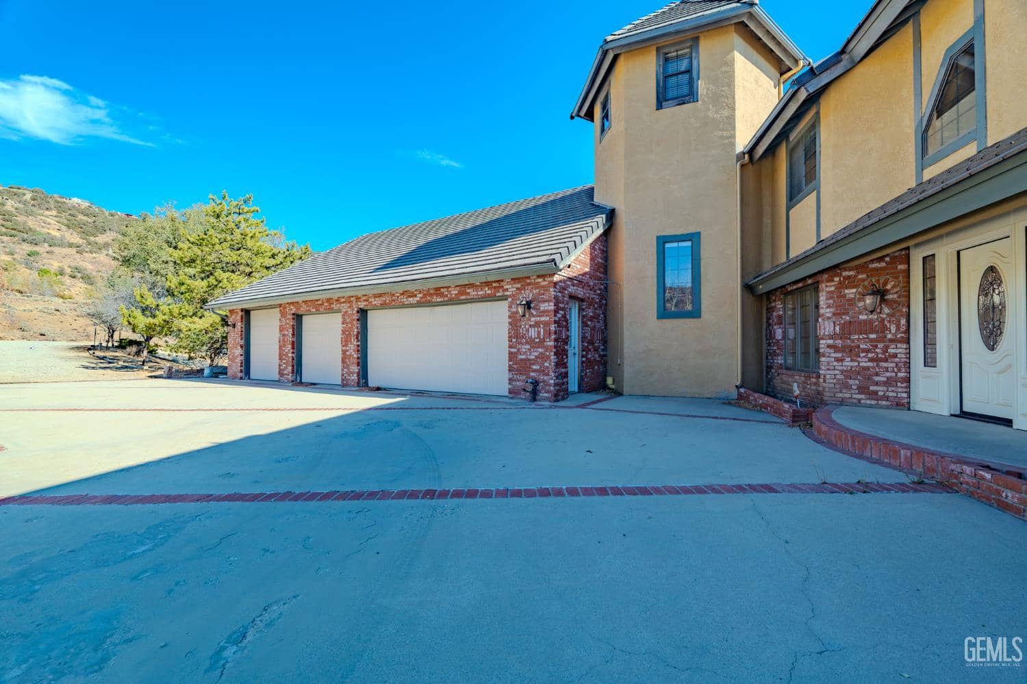 24050 Jacaranda Drive — photo 4