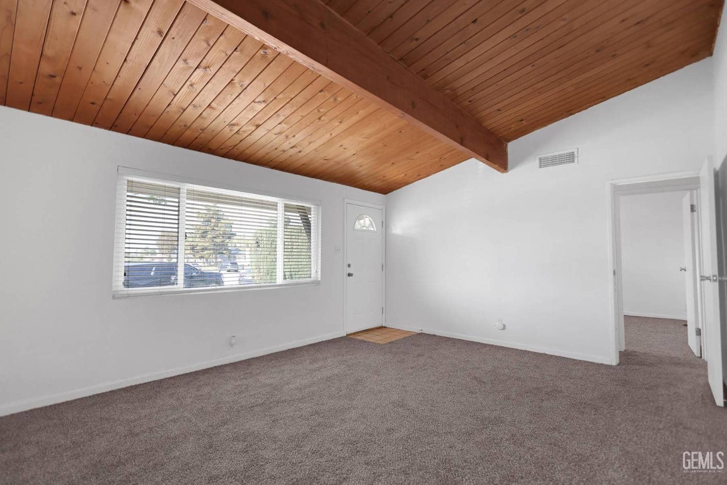 3321 Dwight Street — photo 3
