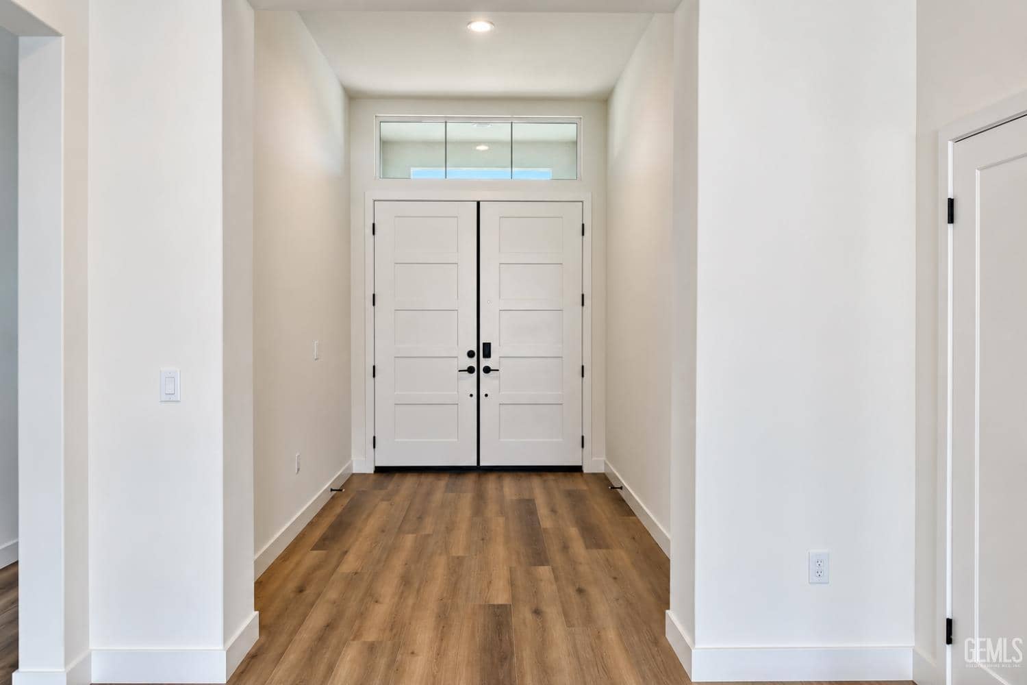 7113 Healthland Dr — photo 4