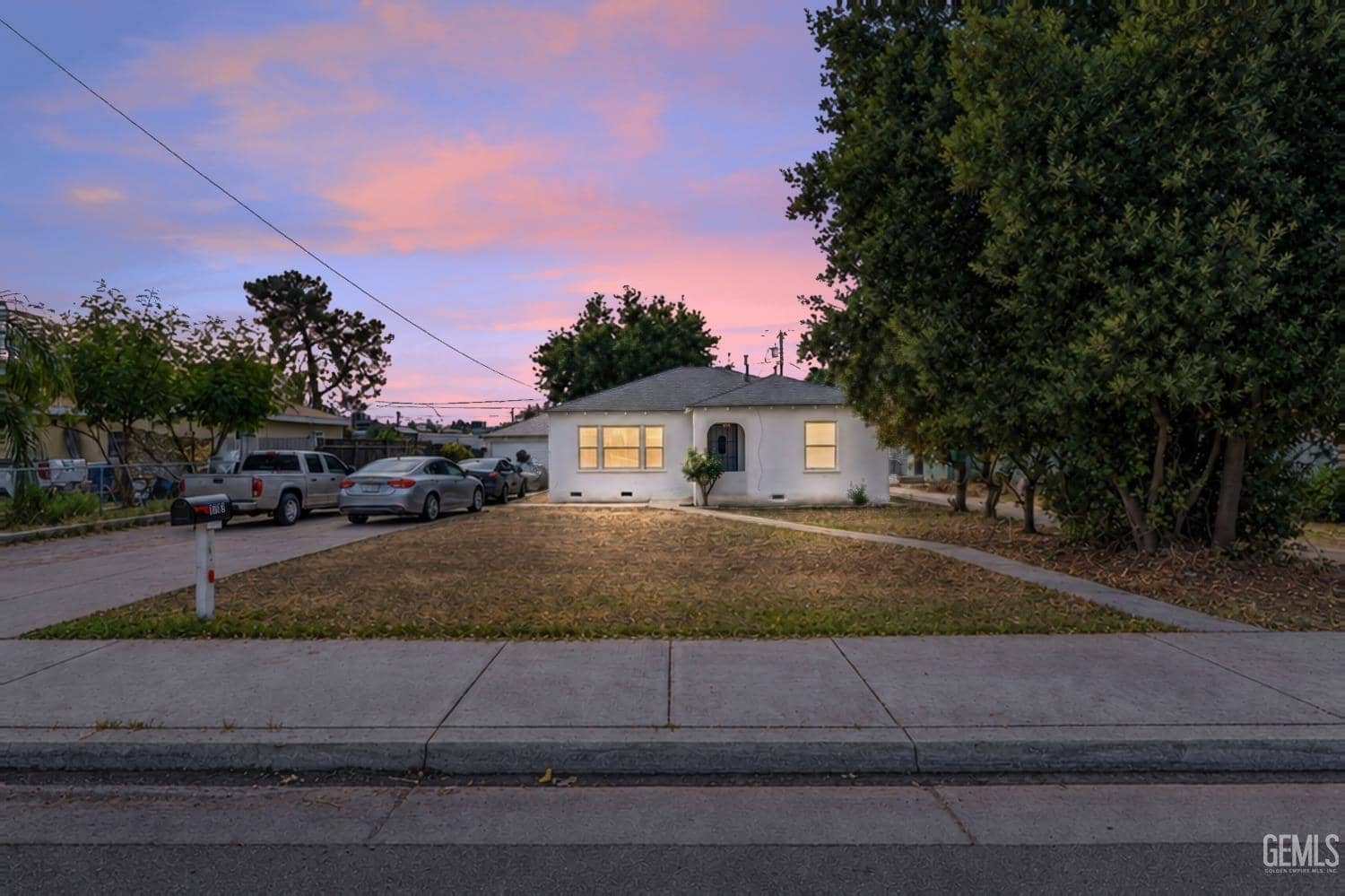 1713 Bernard Street — photo 2