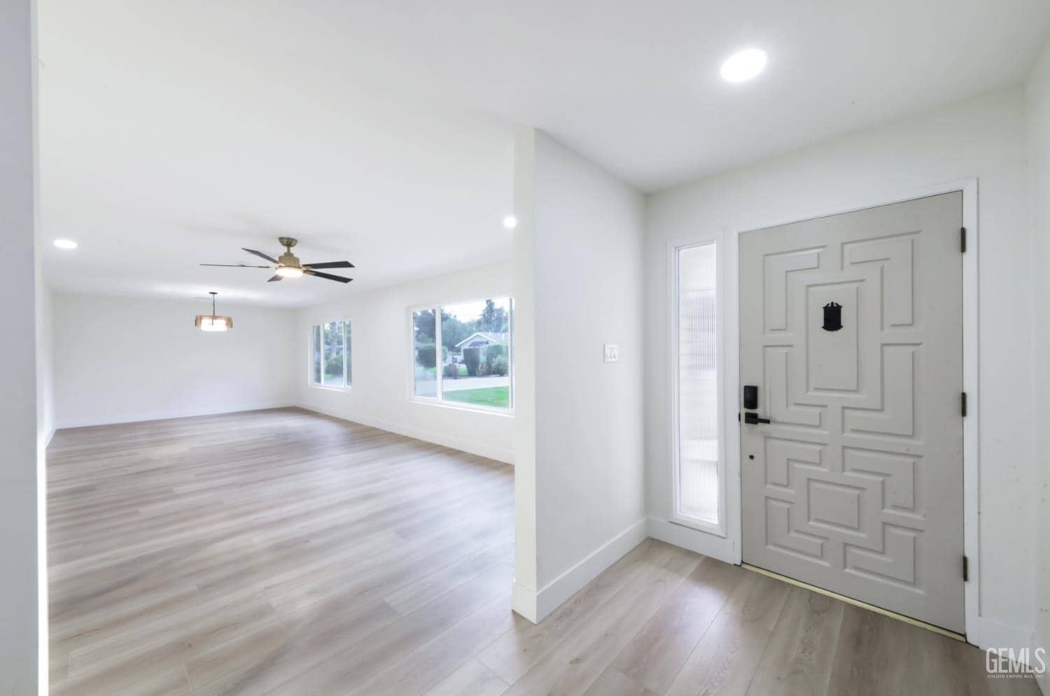 320 Hume Lane — photo 4