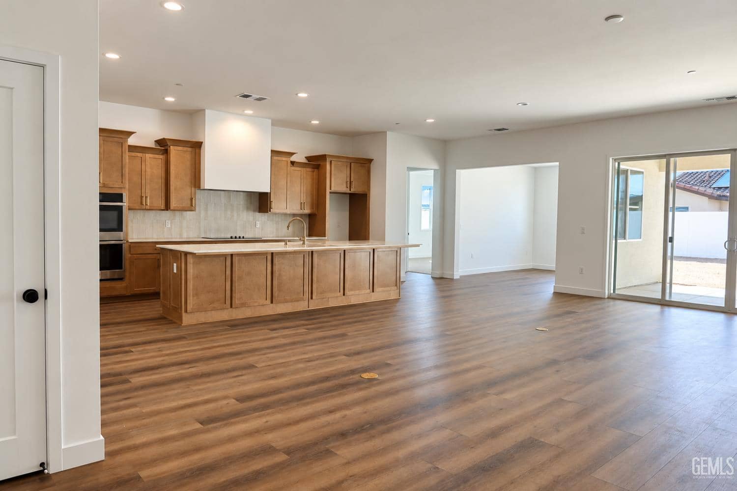 7113 Healthland Dr — photo 6